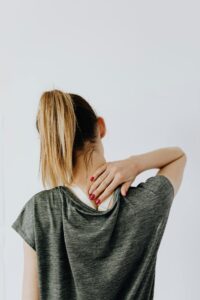 femme souffrant de fibromylagie